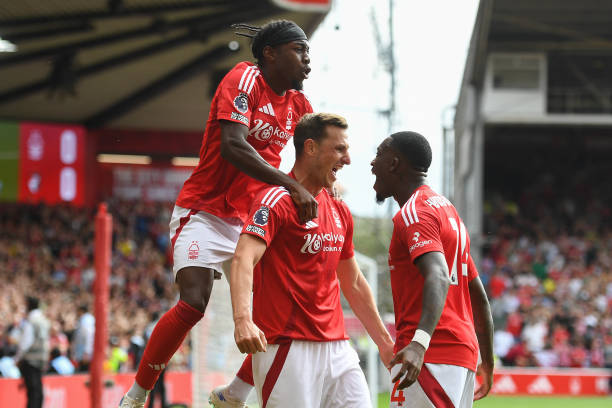 高度紧张的 高度紧张的