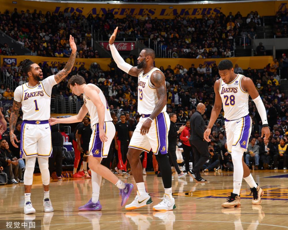 迷们感到失 迷们感到失